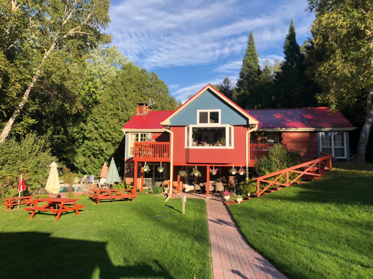 Forest Creek Bed & Breakfast and Retreat